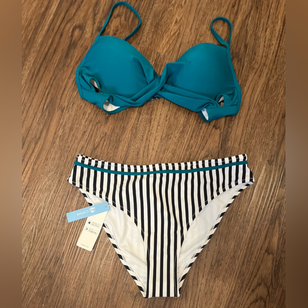Teal and black/white bikini.